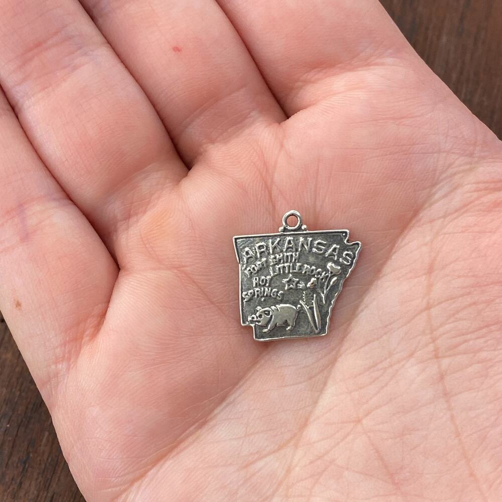 Vintage Bell Trading Post 925 Sterling Silver Arkansas State Map Pendant Charm